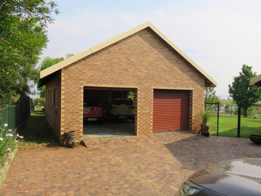 3 Bedroom Property for Sale in Oranjeville Free State